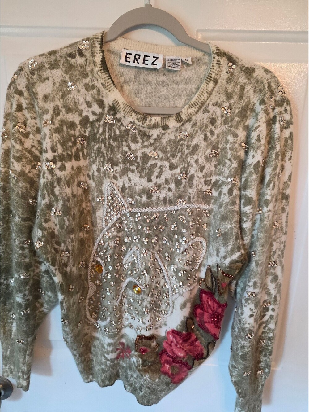 Angora and Lames WooL Erez Women's  Sweater Size S Wolf and Floral